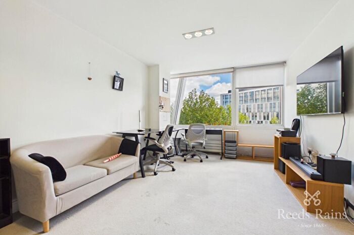 2 Bedroom Apartment To Rent In Strand Street, Liverpool, Merseyside, L1