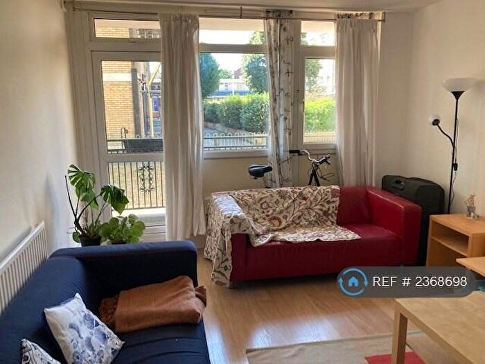 2 Bedroom Flat To Rent In Chambord Street, London, E2
