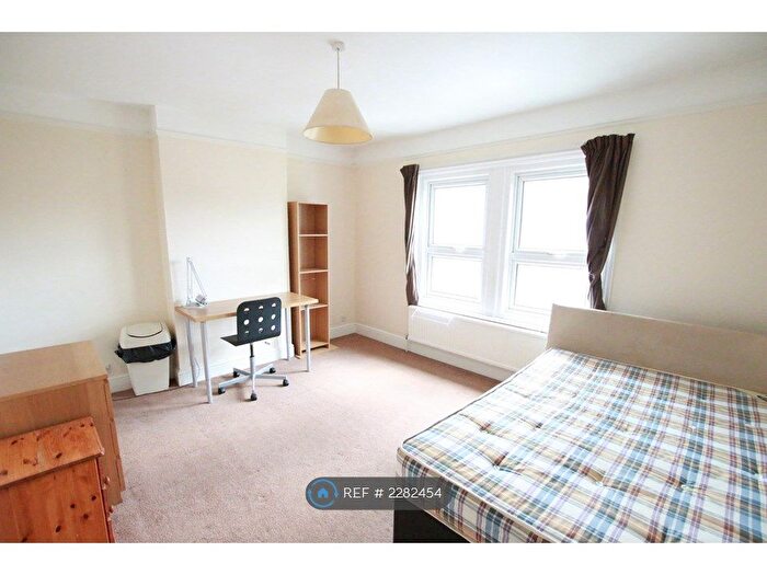 4 Bedroom Terraced House To Rent In St. Peters Road, Reading, RG6