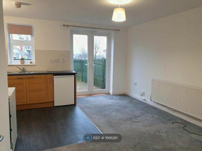 1 Bedroom Flat To Rent In Bellevue Road, St. George, Bristol, BS5