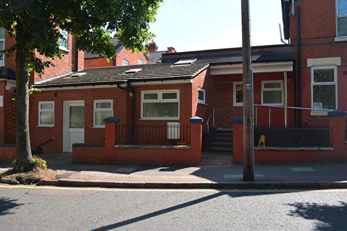 2 Bedroom Flat To Rent In Melbourne Road, Highfields, Leicester, LE2