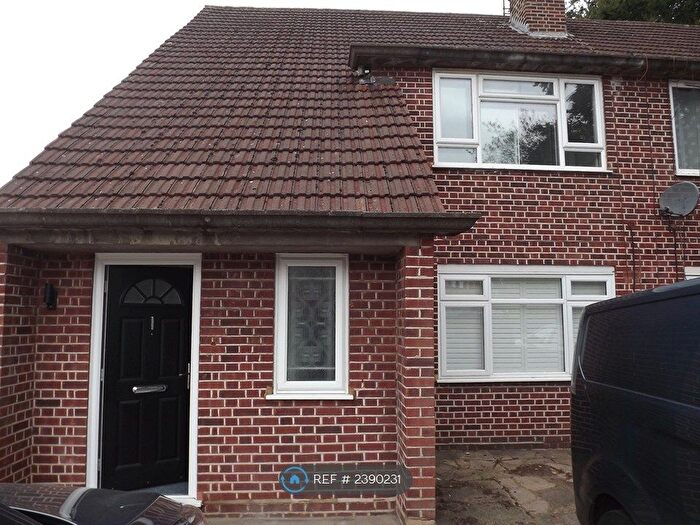 2 Bedroom Maisonette To Rent In Cockfosters Road, Barnet, EN4