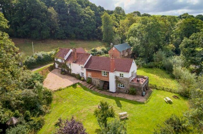 6 Bedroom Farmhouse For Sale In Lapford, Crediton EX17