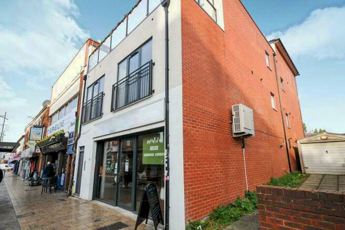 2 Bedroom Apartment To Rent In Broadway, Bexleyheath, Kent, DA6