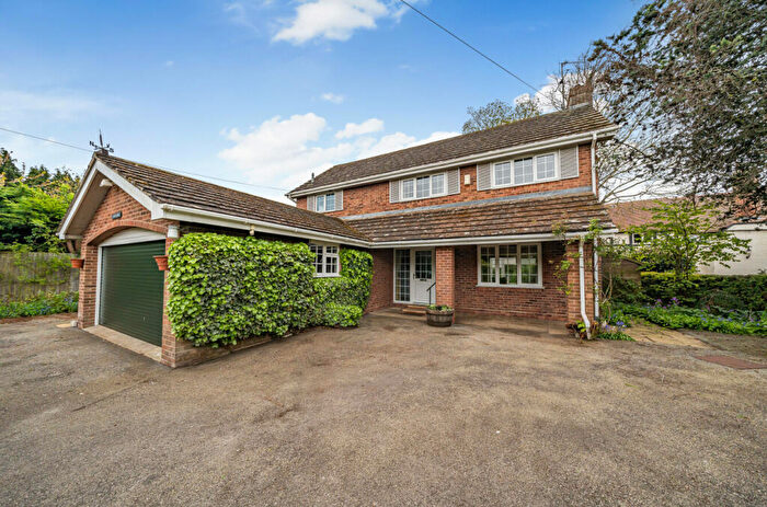 4 Bedroom Detached House For Sale In Bredons Hardwick, Tewkesbury, Worcestershire, GL20