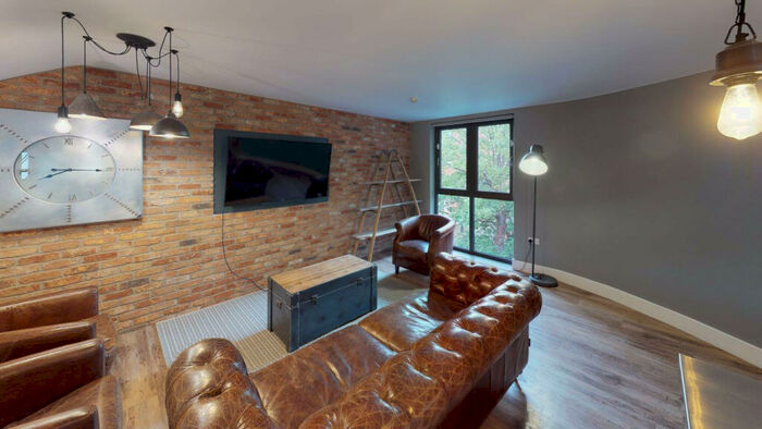 6 Bedroom Flat To Rent In Moorland Avenue, Leeds, LS6