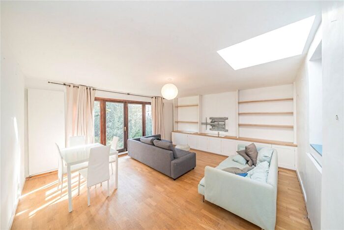 2 Bedroom Flat To Rent In Huddleston Road, London, N7