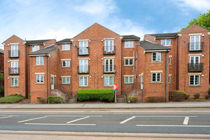 2 Bedroom Flat For Sale In Langsett Road, Sheffield, S6