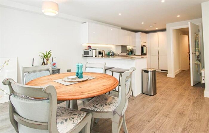 2 Bedroom Apartment To Rent In Riverside, Wilford Lane, West Bridgford, NG2