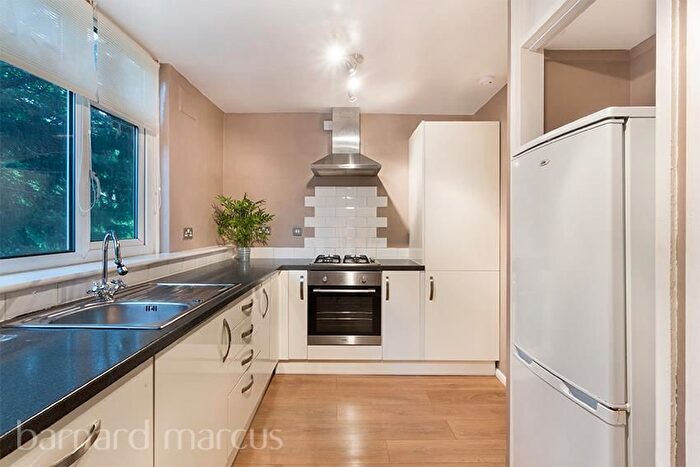 1 Bedroom Flat To Rent In Devonport Road, London, W12