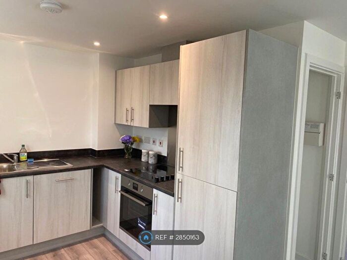 2 Bedroom Flat To Rent In Chelmsford Drive, Coventry, CV6