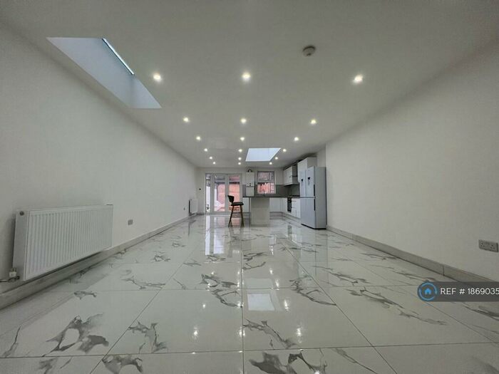 6 Bedroom Terraced House To Rent In Copleston Road, London, SE15