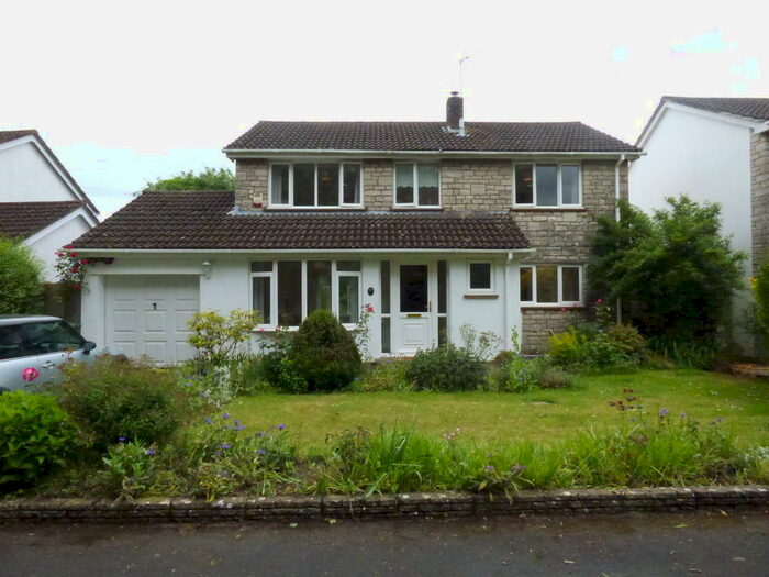 4 Bedroom Detached House To Rent In York Gardens, Winterbourne, Bristol, BS36