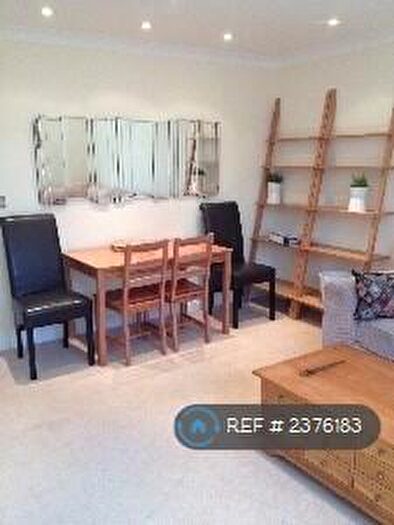 2 Bedroom Flat To Rent In Church Road, Leatherhead, KT22