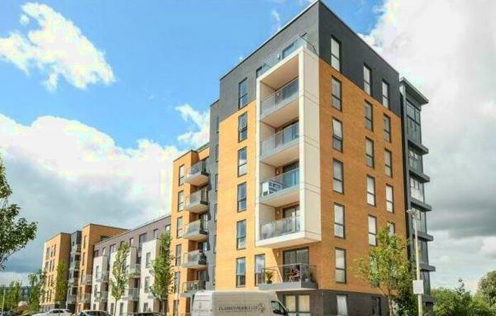 2 Bedroom Apartment To Rent In Cygnet House, Drake Way, RG2