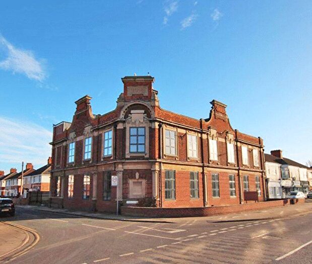 1 Bedroom Flat To Rent In Farringford House, Grimsby Road, Cleethorpes, DN35