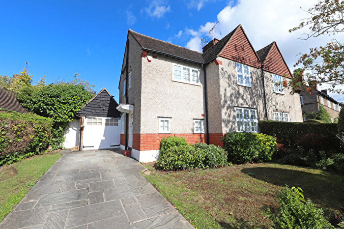 3 Bedroom Semi-Detached House For Sale In Brookland Hill, Hampstead Garden Suburb, NW11