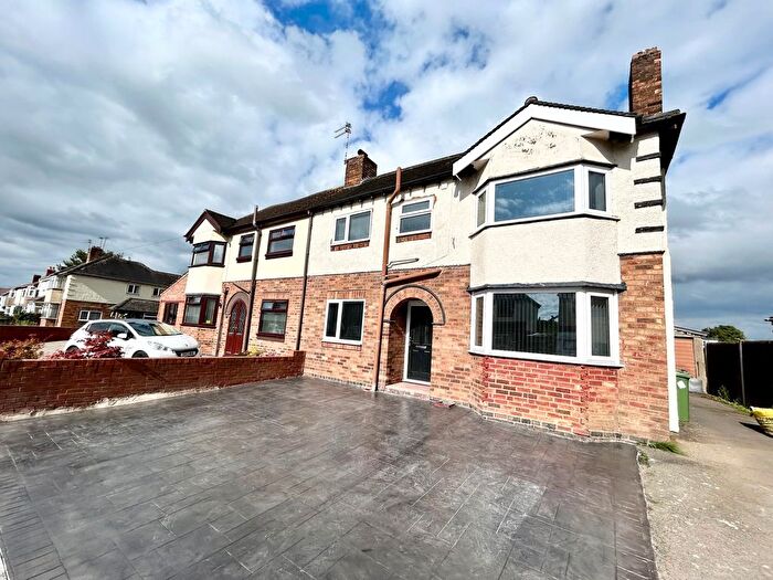 3 Bedroom Semi-Detached House To Rent In Southlea Avenue, Leamington Spa, CV31