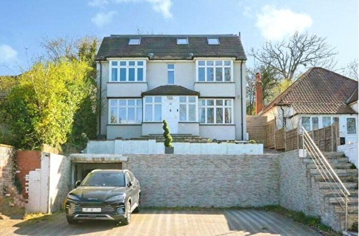 5 Bedroom Detached House For Sale In Hampermill Lane, Watford, Hertfordshire, WD19