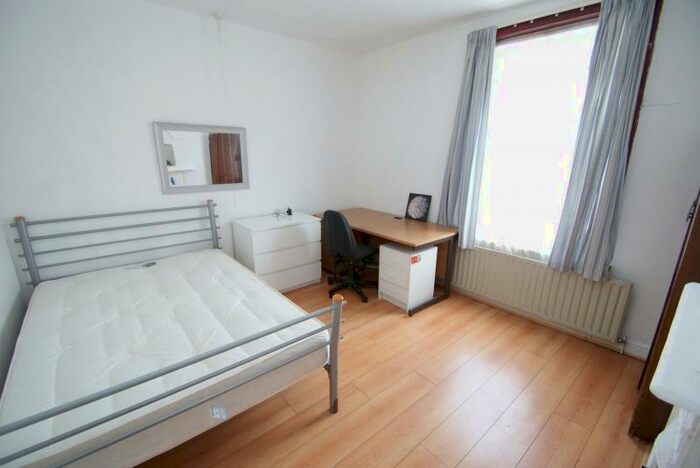 4 Bedroom Terraced House To Rent In Harold Grove, Hyde Park, Leeds, LS6