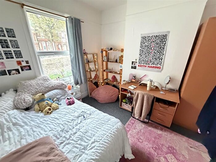 5 Bedroom Terraced House To Rent In Pevensey Road, Brighton, BN2