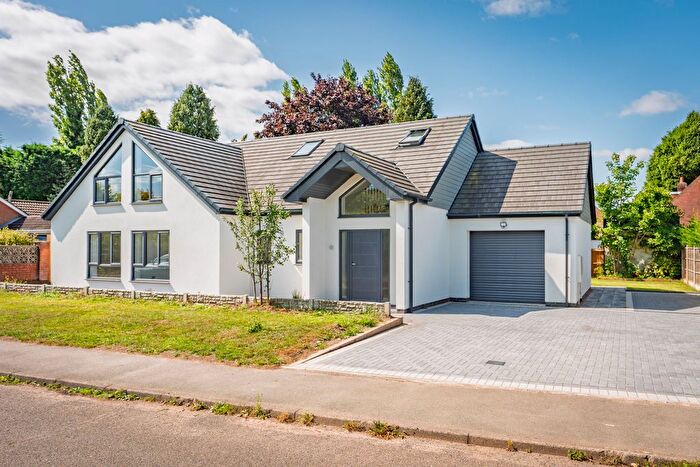 4 Bedroom Detached Bungalow For Sale In Hill Lane, Bassetts Pole, Sutton Coldfield, B75