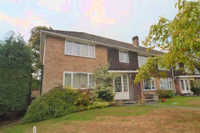 2 Bedroom House To Rent In Charmouth Road, St Albans, AL1