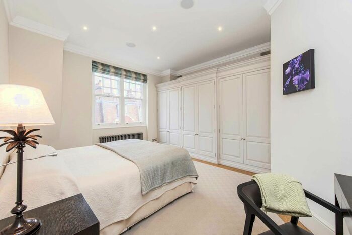 1 Bedroom Flat For Sale In Sloane Court West, London, SW3