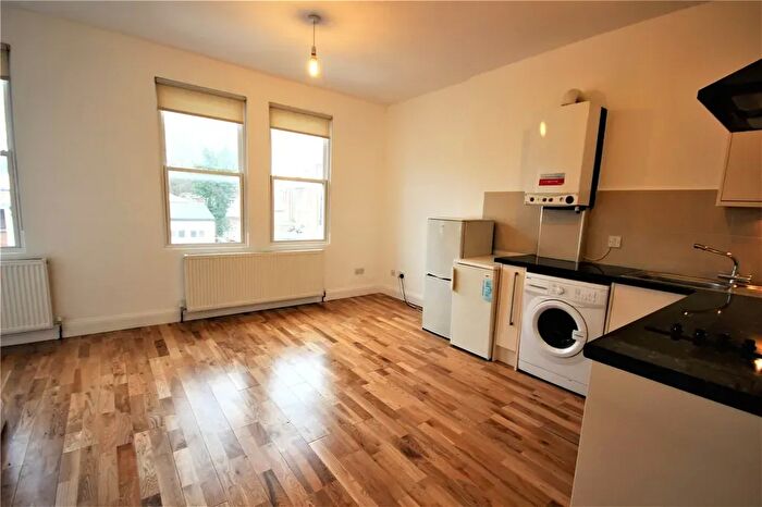 1 Bedroom Flat To Rent In Parr Close, London, N9