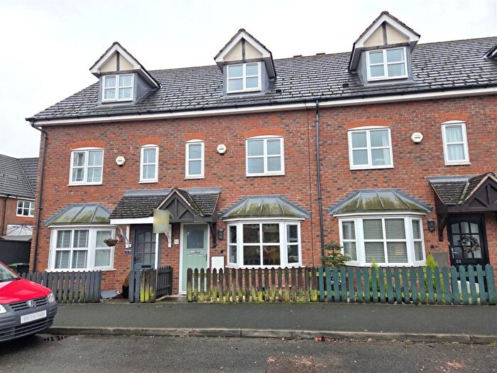 3 Bedroom Town House For Sale In Mill Road, Stourport-On-Severn, DY13