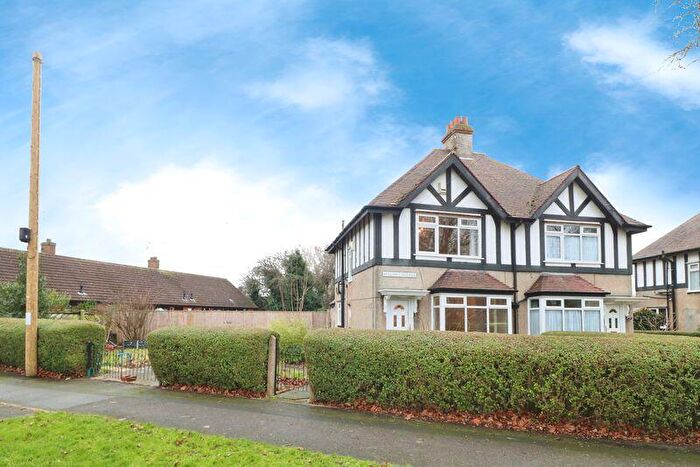 2 Bedroom Semi-Detached House For Sale In Willows Avenue, Hull, HU9