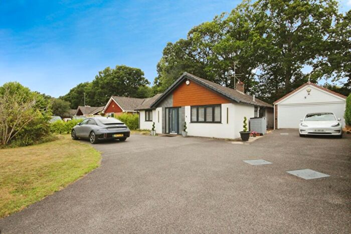 3 Bedroom Bungalow For Sale In Paddock Close, St Ives, Ringwood, BH24