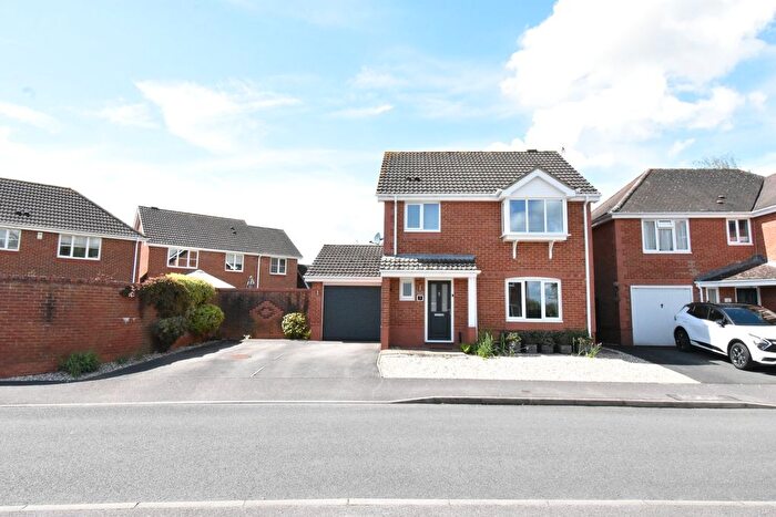 3 Bedroom Detached House For Sale In Dukes Way, Tewkesbury, GL20