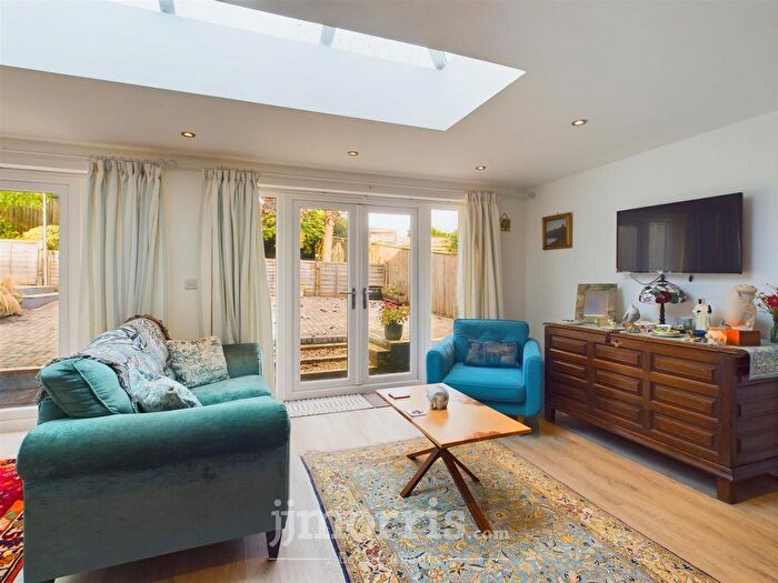 4 Bedroom Detached House For Sale In Uzmaston Road, Haverfordwest, SA61