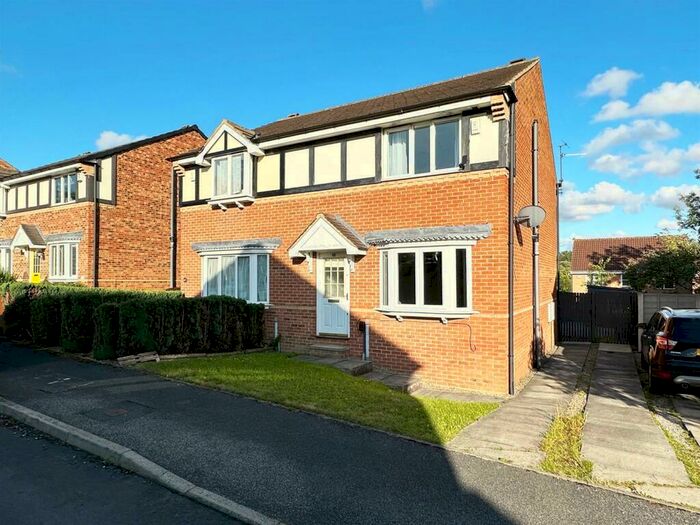 3 Bedroom Semi-Detached House To Rent In Woodside Avenue, Meanwood, Leeds, West Yorkshire., LS7