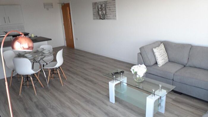 2 Bedroom Apartment To Rent In Fox Street Bed, Liverpool, Merseyside, L3