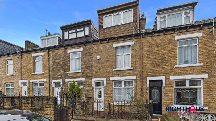 4 Bedroom Terraced House For Sale In Cumberland Road, Bradford, BD7