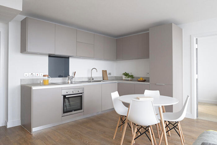 2 Bedroom Flat To Rent In Northpoint, Ewell Road, Surbiton, Kingston Upon Thames, KT6