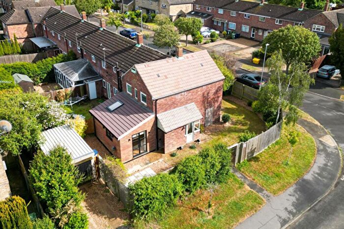 2 Bedroom Semi-Detached House For Sale In Mere Way, Cambridge, CB4