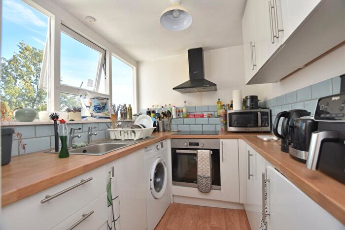 3 Bedroom Terraced House To Rent In Great George Street, Hall Floor Flat, Bristol, BS1