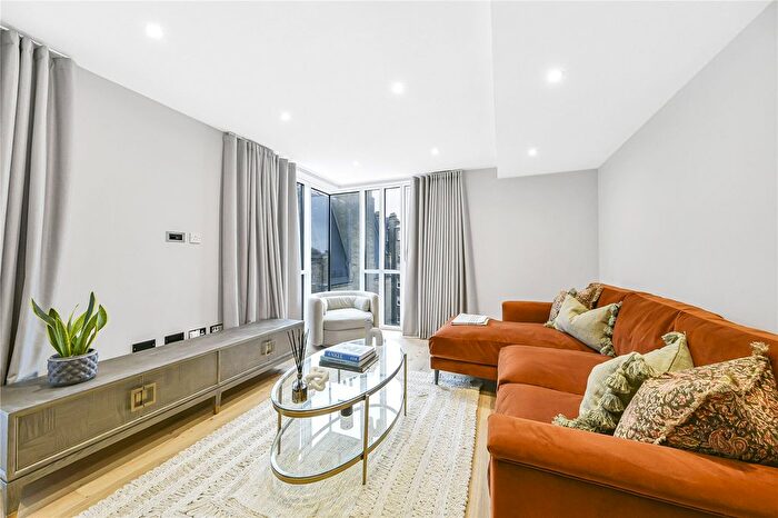 3 Bedroom Flat To Rent In Baker Street, London, NW1