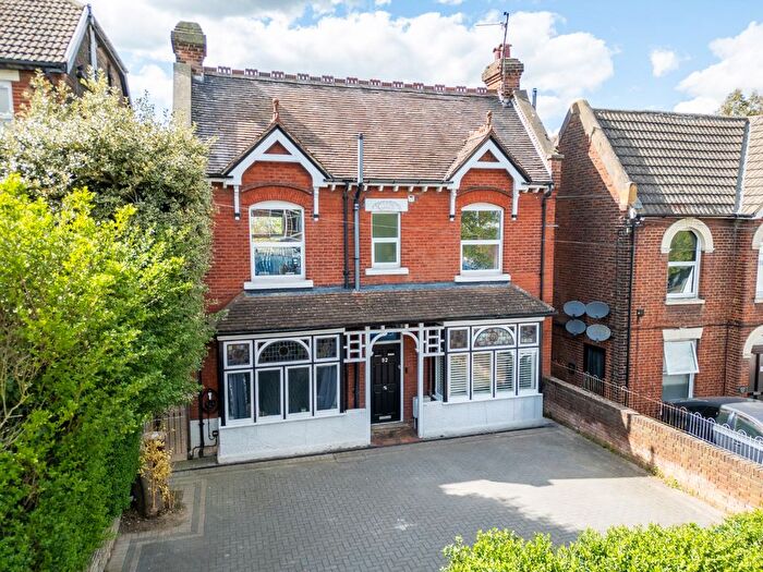 5 Bedroom Detached House For Sale In Maidstone Road, Chatham, Kent, ME4