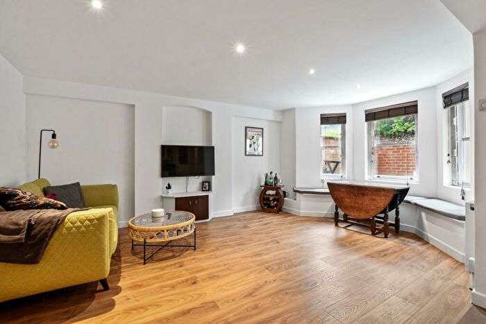 1 Bedroom Flat For Sale In Inglewood Road, London, NW6