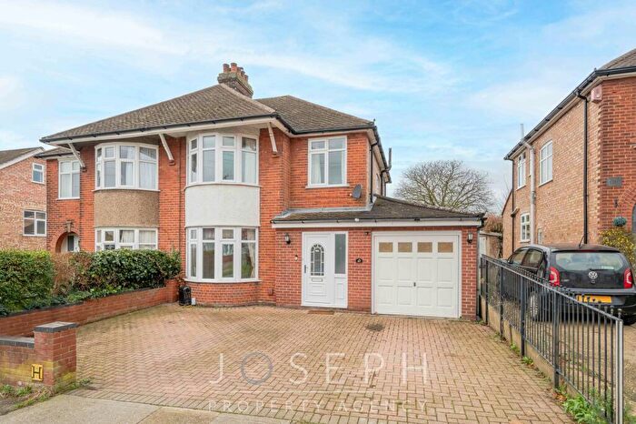 3 Bedroom Semi-Detached House To Rent In Beechcroft Road, Ipswich, IP1