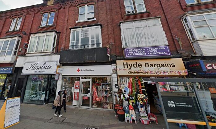 2 Bedroom Flat To Rent In Oldham Street, Hyde, SK14