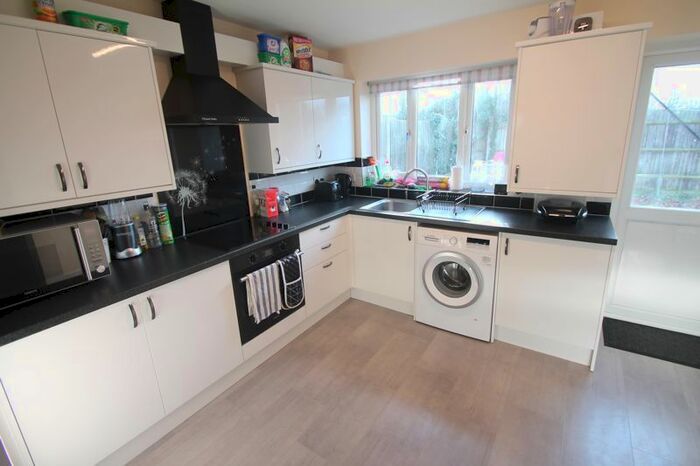 5 Bedroom Semi-Detached House To Rent In Myrtle Close, Uxbridge, UB8