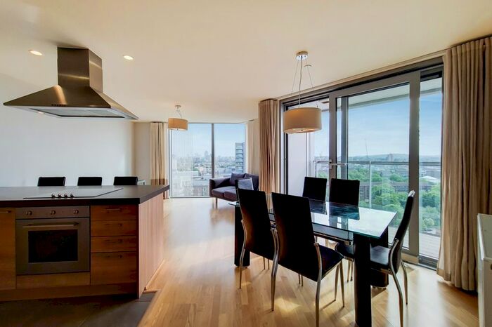 3 Bedroom Flat To Rent In Vertex Tower, Harmony Place, Deptford, SE8
