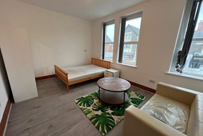 3 Bedroom Flat To Rent In Whitchurch Road Cardiff, CF14
