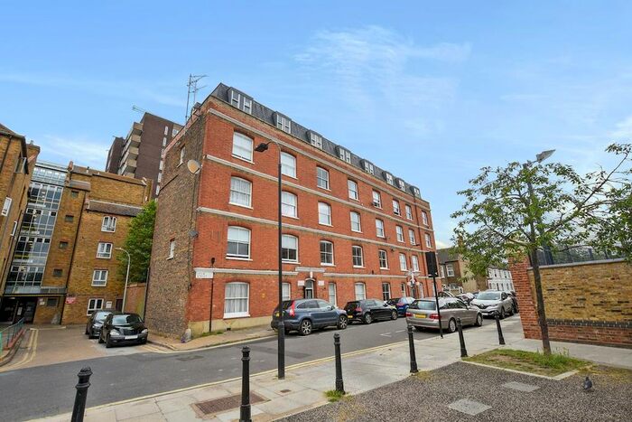 1 Bedroom Flat To Rent In Lysia Court, (), Fulham, SW6