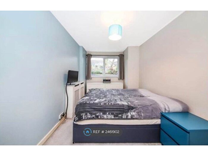 1 Bedroom Flat To Rent In London, London, SE15